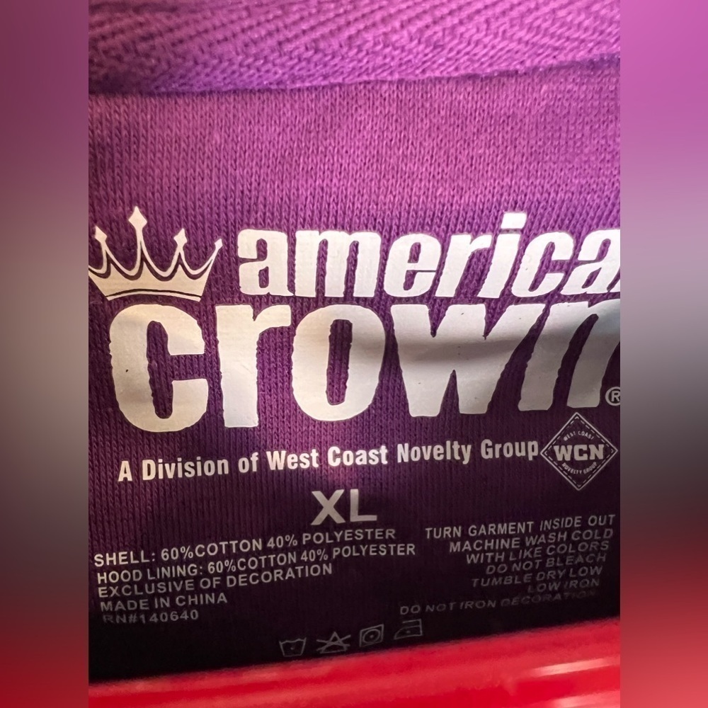 238. NWT American Crown Young Wild and Free Hoodied full zip xl - Picture 2 of 3
